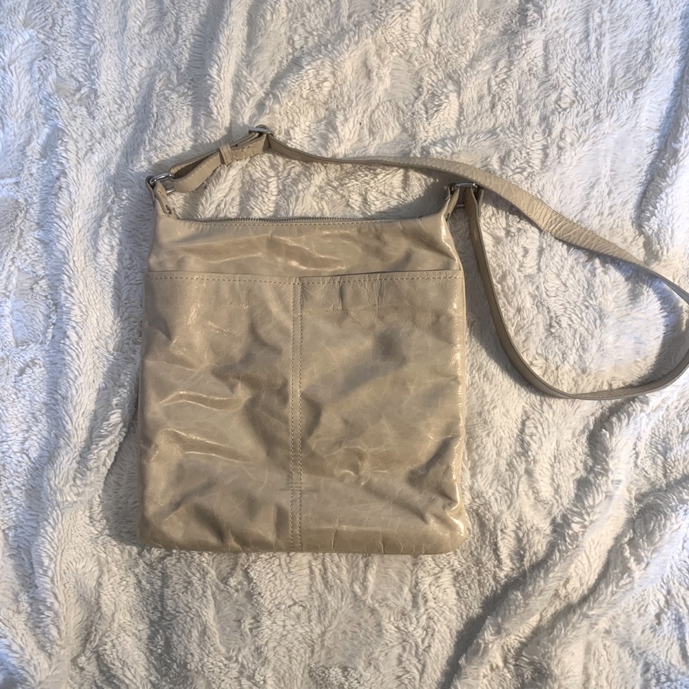 🧊 2 for 30 🧊 Danier leather large crossbody purse